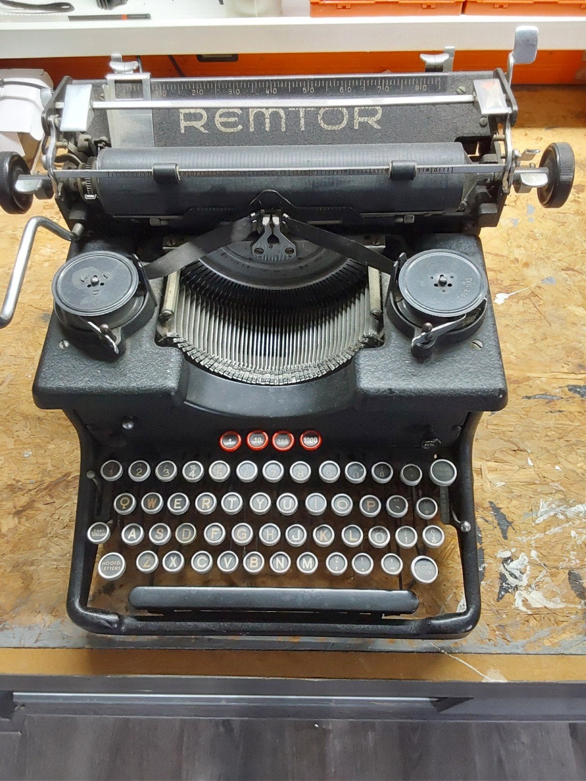 typemachine Remtor., Ophalen