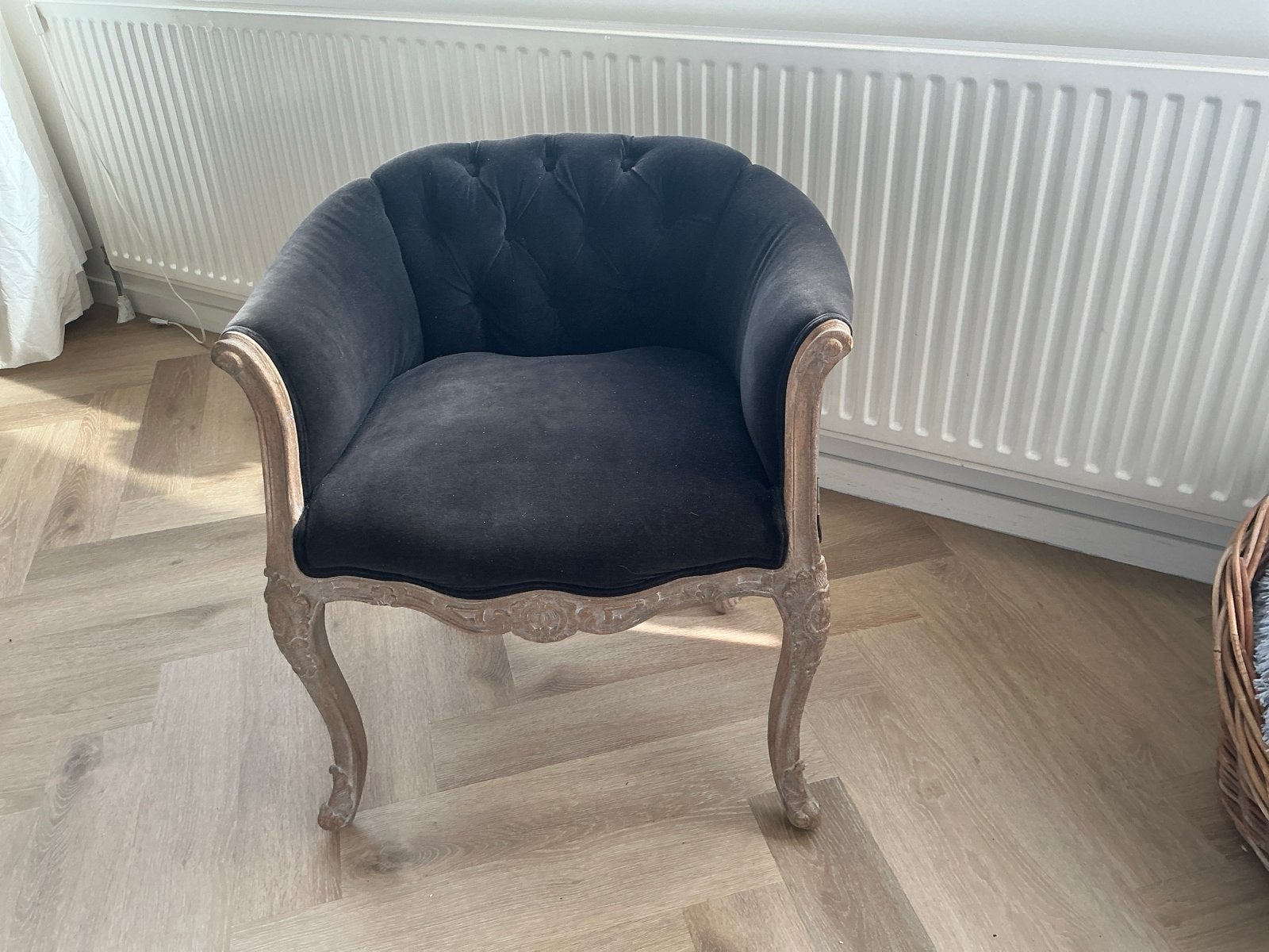 Eichholtz fauteuil -zwart fluweel  met houten frame, Ophalen, 75 tot 100 cm, Zo goed als nieuw, 50 tot 75 cm