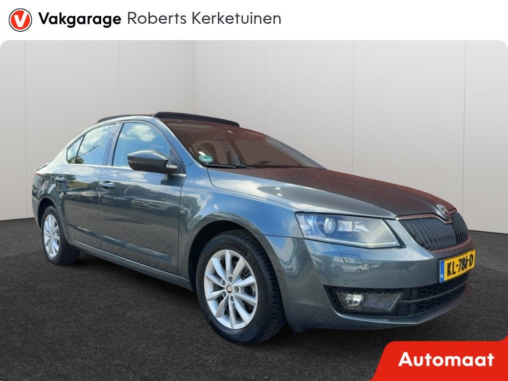 Skoda Octavia 1.0 TSI Greentech Style Business Automaat Pano, Auto's, Gebruikt, Euro 6, 49 €/maand, Origineel Nederlands