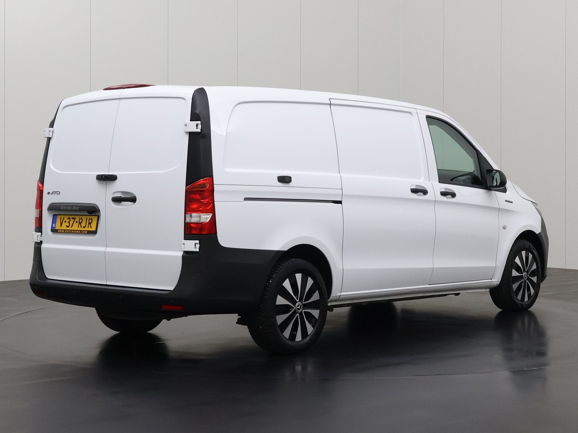 Mercedes-Benz eVito Lang | Elektrisch SOH 93,6% | Led | Mult, Auto's, Dealer onderhouden, Stof, Gebruikt, 116 pk