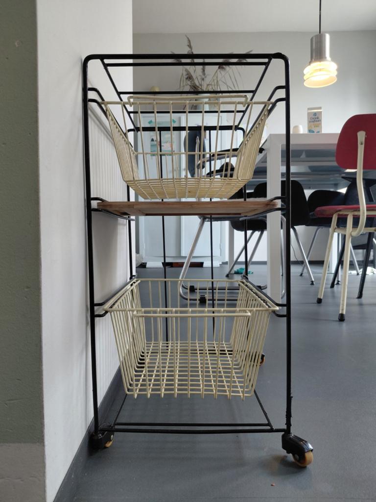 Vintage metalen trolley retro met 2 manden, Ophalen, Gebruikt