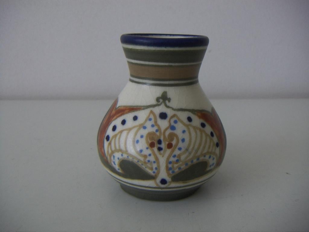 Arnhem plateel keramiek vaasje jr. ca.1920. Marantha., Overige kleuren, Aardewerk of Porselein, Ophalen of Verzenden, Zo goed als nieuw