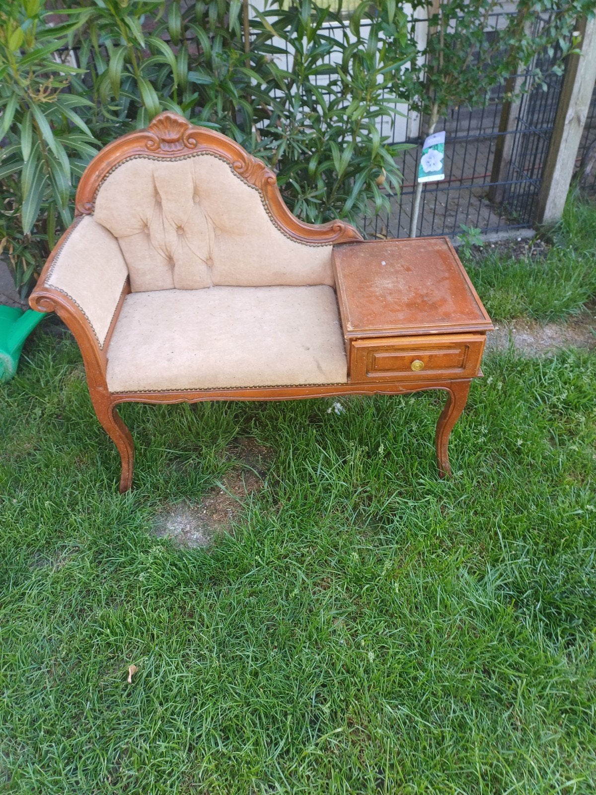Telefoon bankje, Ophalen