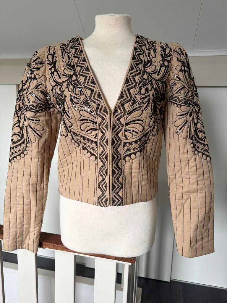 Twinset Milano Exclusive geborduurd jasje, Ophalen of Verzenden, Zo goed als nieuw, Maat 38/40 (M), Beige