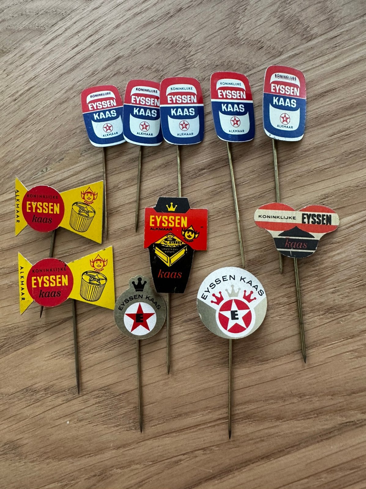 Vintage Eyssen Kaas Speldjes / Pins - Collectie, Verzamelen, Verzenden, Gebruikt, Merk, Speldje of Pin
