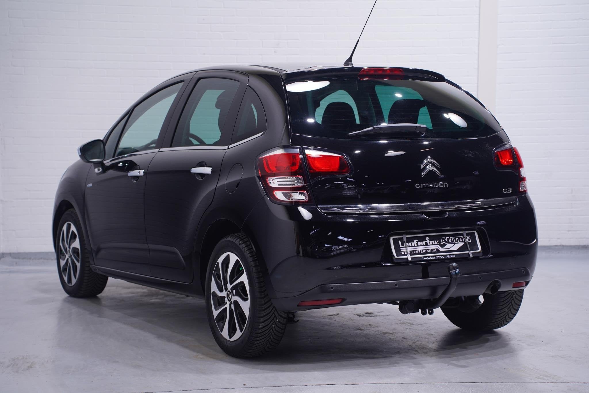 Citroen C3 1.2 PureTech Exclusive Automaat Private glas Trek, Auto's, Citroën, Stof, Euro 6, 1199 cc, 82 pk