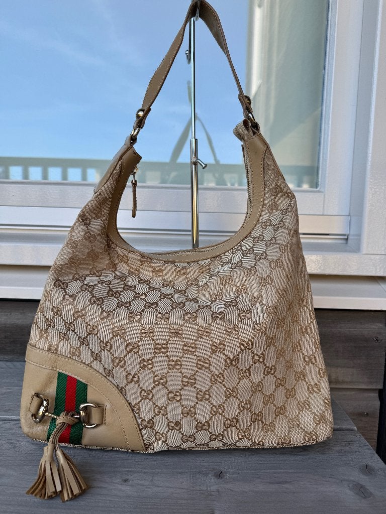 Gucci Schoudertasje - Gebruikt met lichte gebruikssporen, Ophalen of Verzenden, Gebruikt, Beige, Schoudertasje
