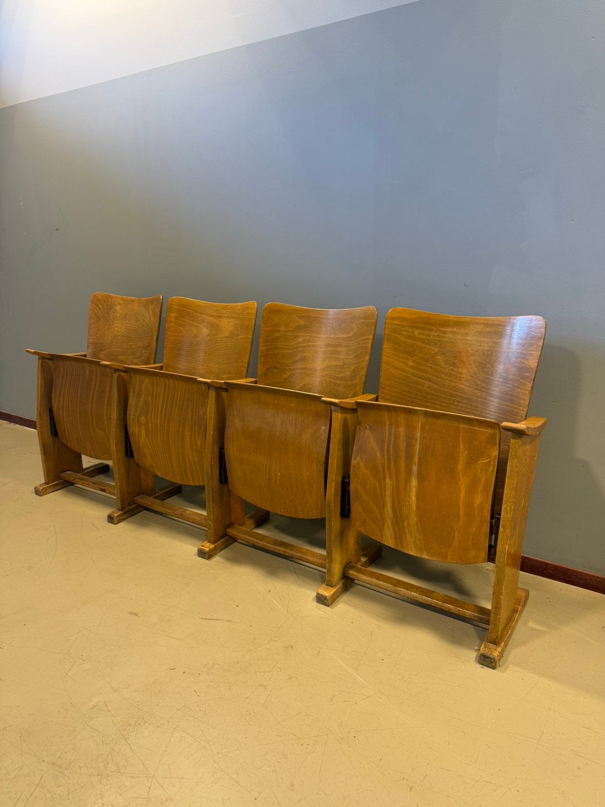 Vintage Bioscoopstoelen 4-Zits Houten Theaterbank Retro, Ophalen