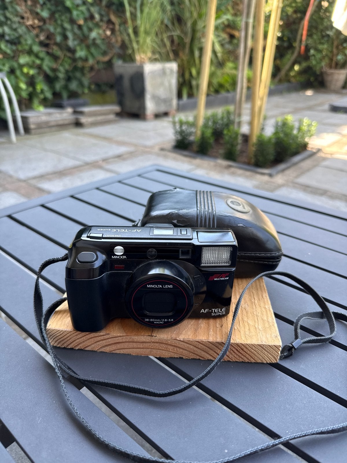 Minolta AF-Tele Super Compact Camera met hoes, Ophalen of Verzenden, Gebruikt, Compact, Minolta