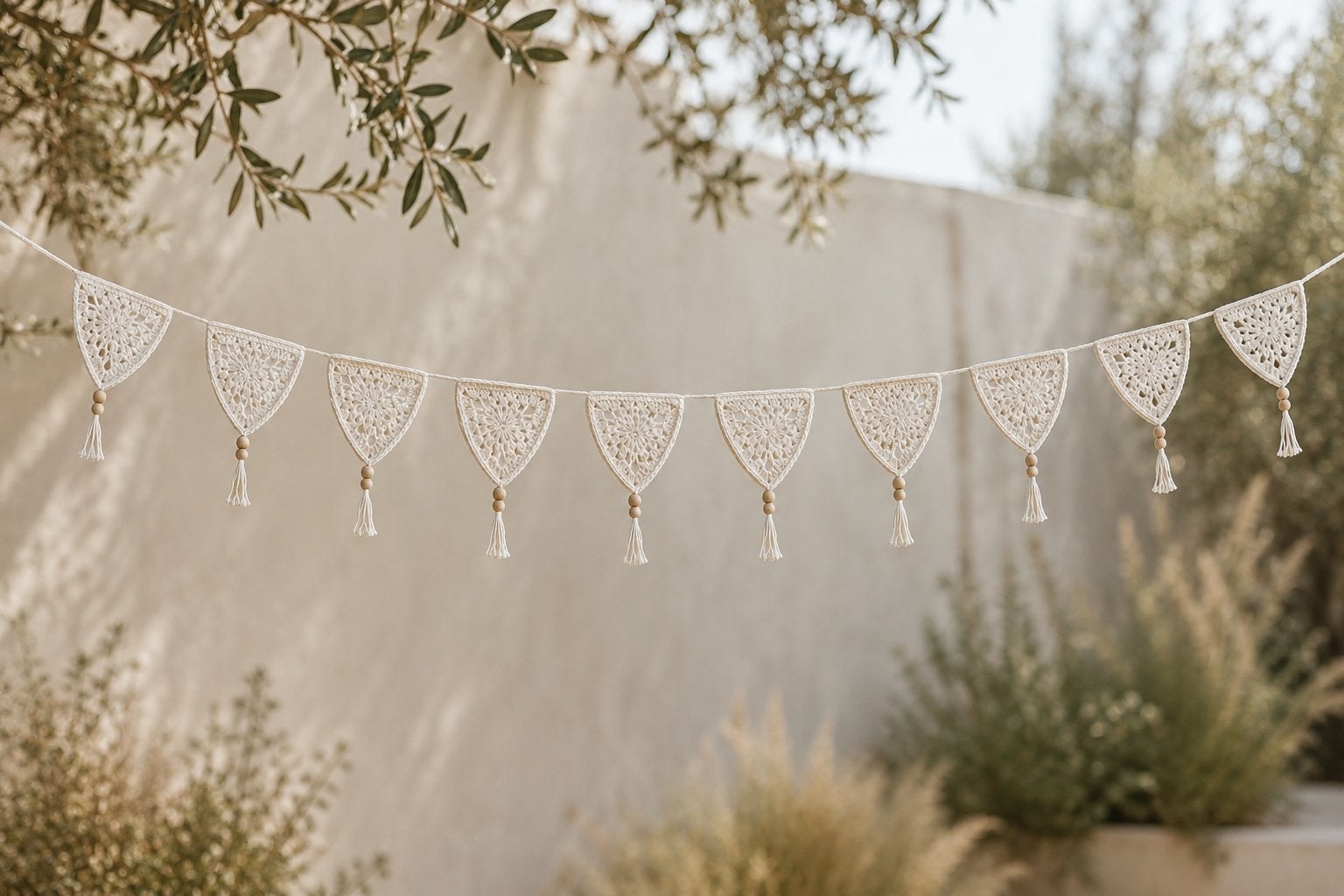 Gehaakte slinger Boho stijl (ca. 4,5m - 15 vlaggetjes), Boho, Nieuw, Ophalen of Verzenden, Wit