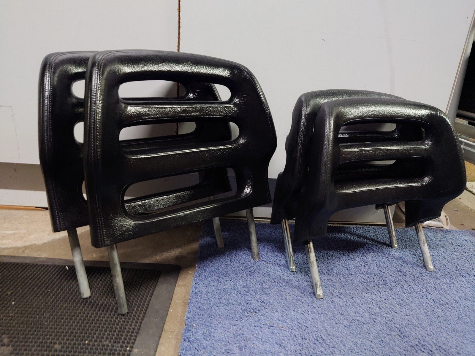 Volvo 240/245 hoofdsteunen 4 stuks Zwart, Auto-onderdelen, Ophalen, Gebruikt, Volvo
