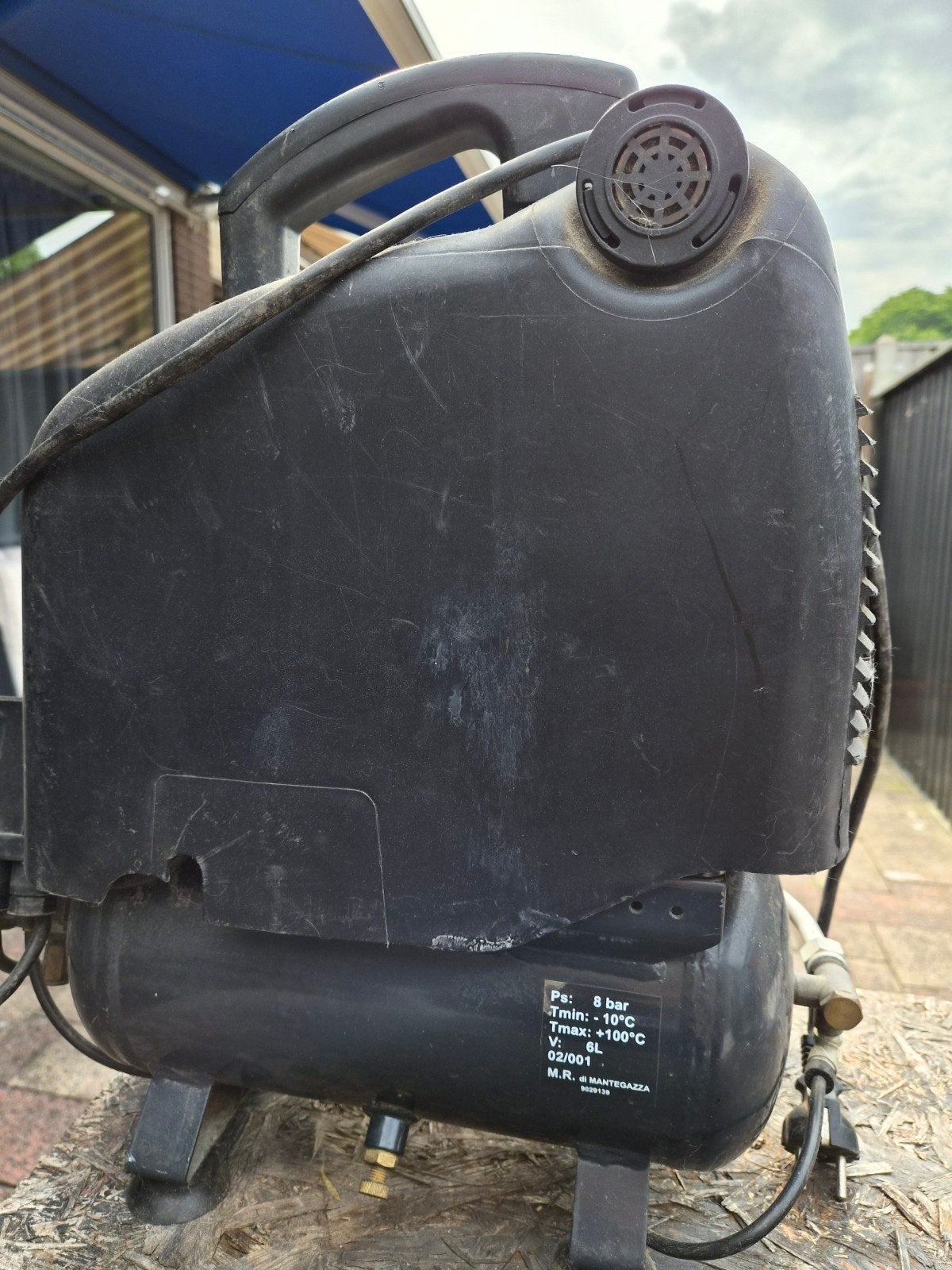 Ironside Compressor met 5 meter luchtslang, Ophalen, Gebruikt, 6 tot 10 bar, Minder dan 200 liter/min