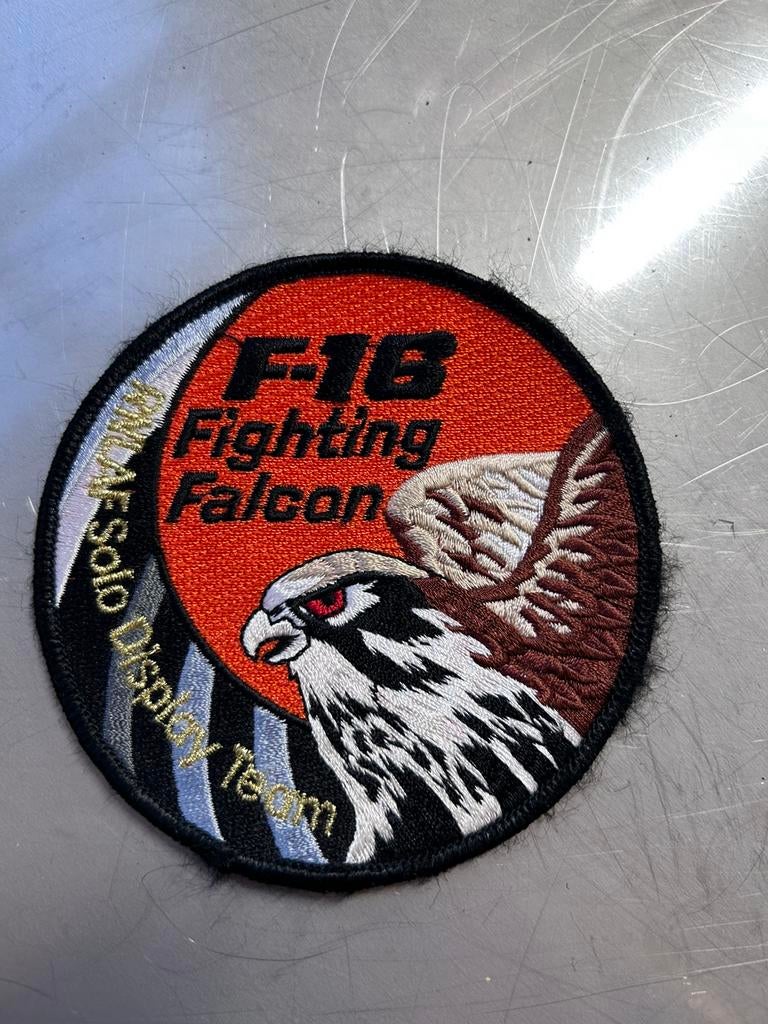 Patch swirl f-16 demo team, Ophalen of Verzenden, Zo goed als nieuw, Patch, Badge of Embleem