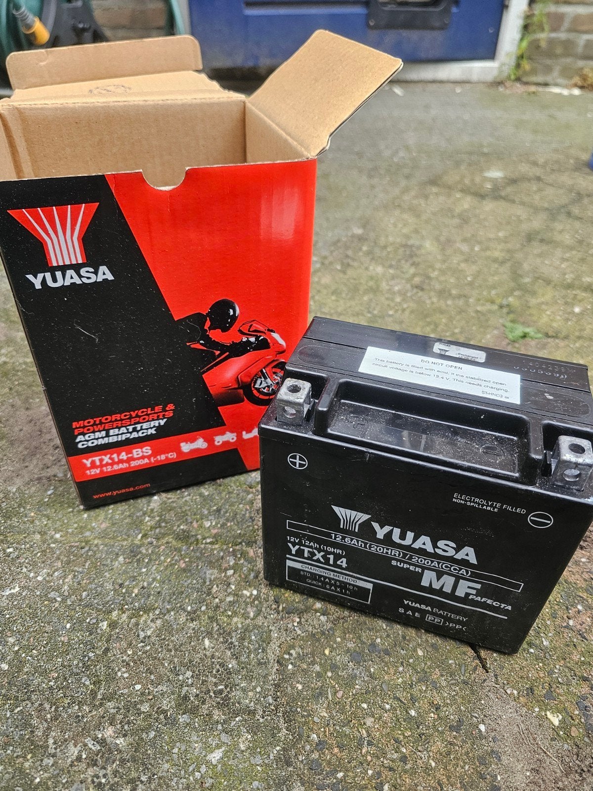 Yuasa YTX14-BS Motorfiets Accu, Gebruikt