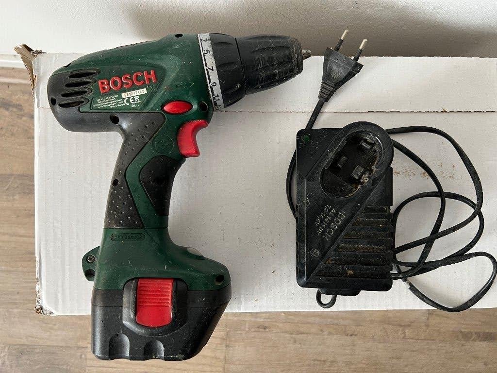 Bosch Accu Schroefboormachine 12V met accu, Ophalen of Verzenden, Gebruikt, Minder dan 400 watt, Boor- en Schroefmachine