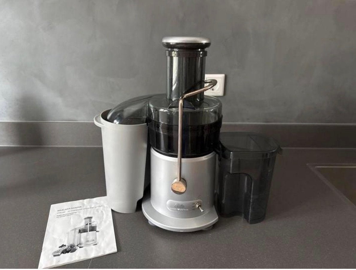 Solis Juice Fountain Sapcentrifuge - Zilver, Ophalen, Gebruikt, 1 tot 2 liter, 2 snelheden
