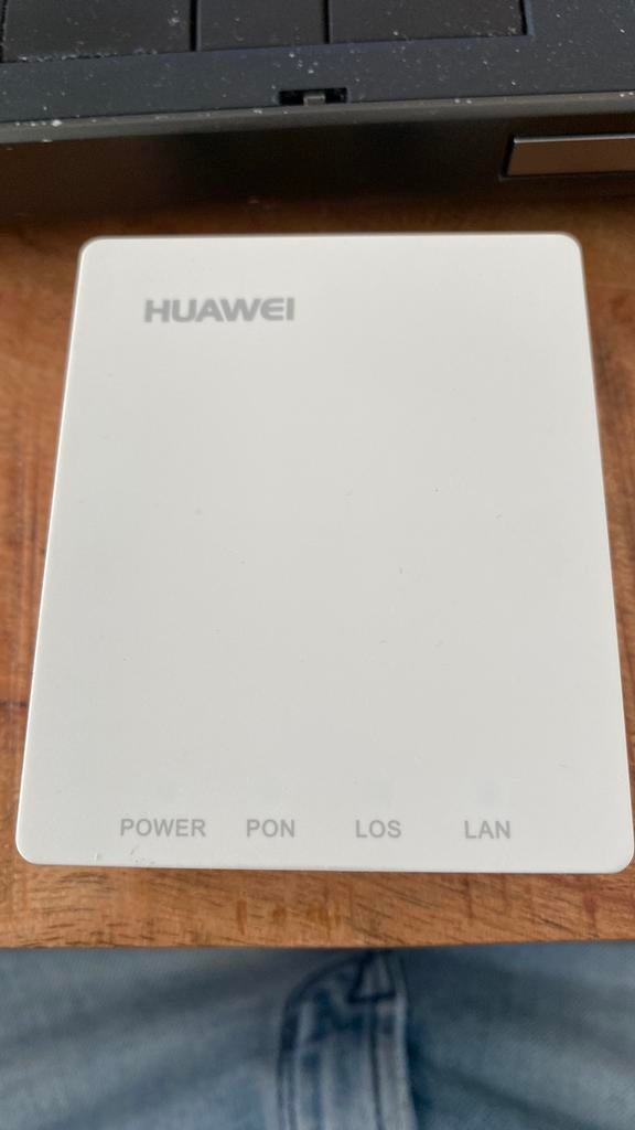Huawei OptiXstar HG8010Hv6 GPON ONT (glasvezelmodem), Computers en Software, Routers en Modems, Zo goed als nieuw, Ophalen