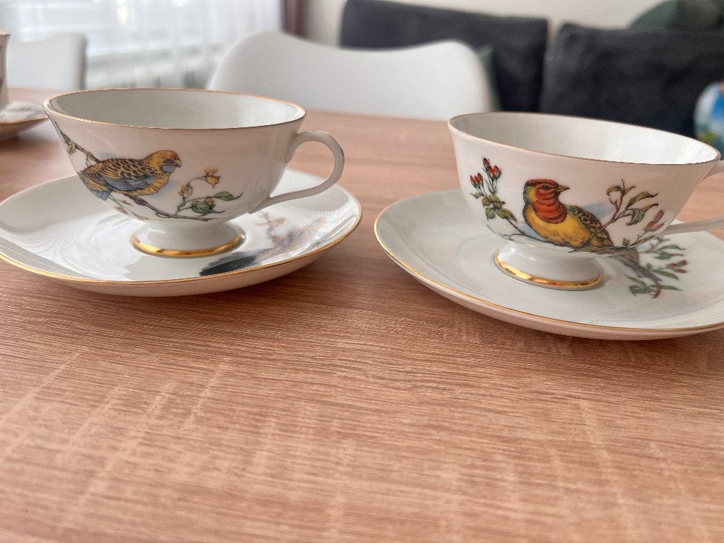 2 vintage porseleinen theekopjes met schotels, Ophalen