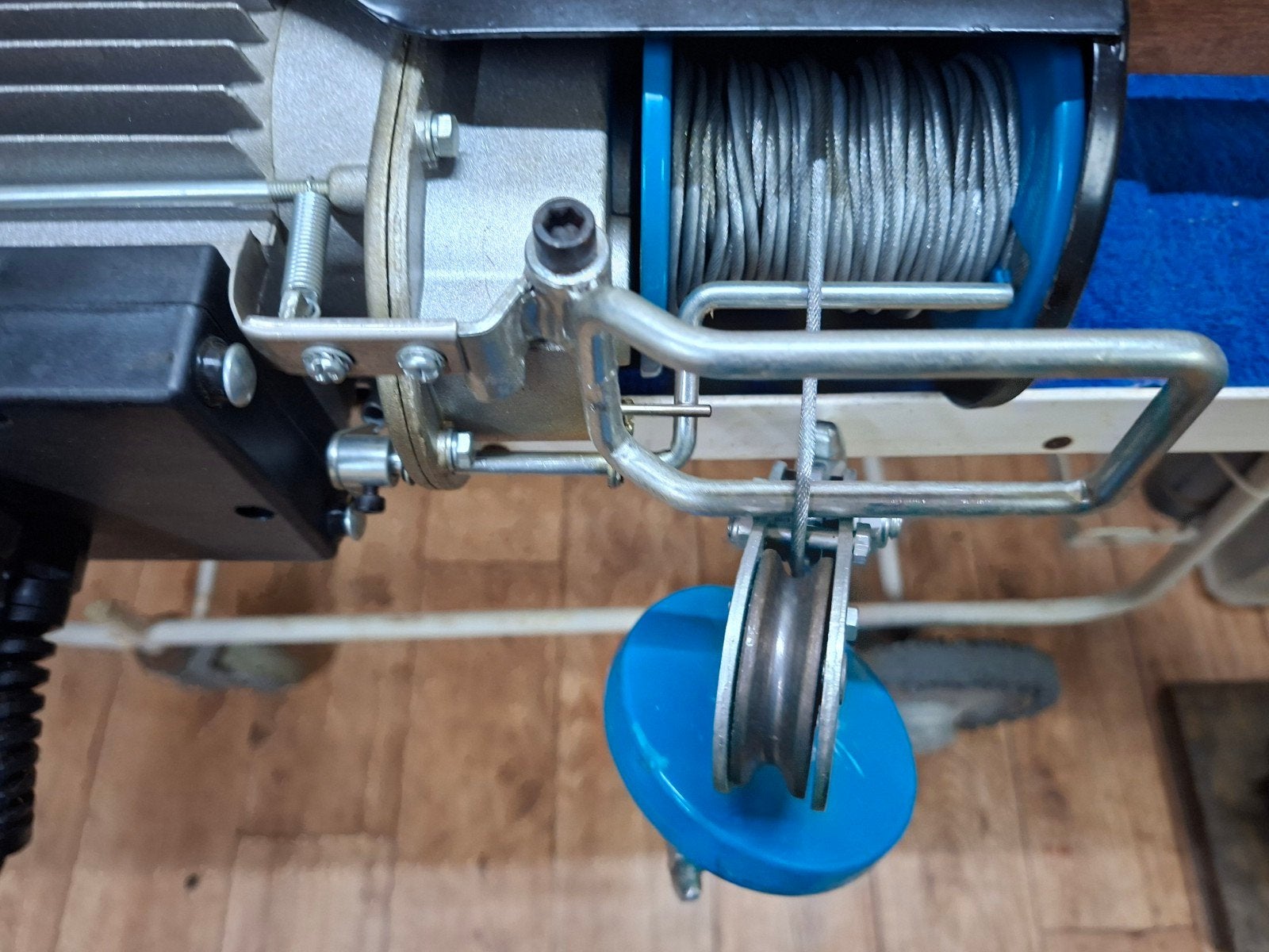 Ferm KT-500 Elektrische Takel - 250 kg nieuwstaat., Ophalen, Zo goed als nieuw, Elektrisch