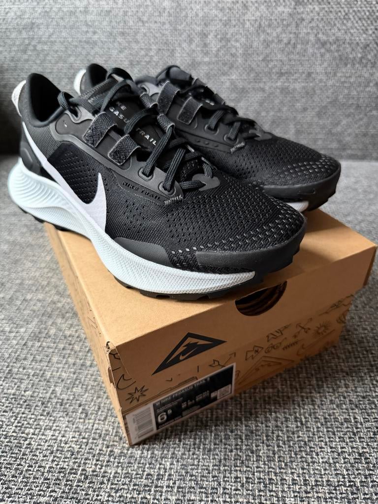 Nike Pegasus Trail 3, maat 37.5, Nieuw, Ophalen of Verzenden, Sportschoenen, Zwart