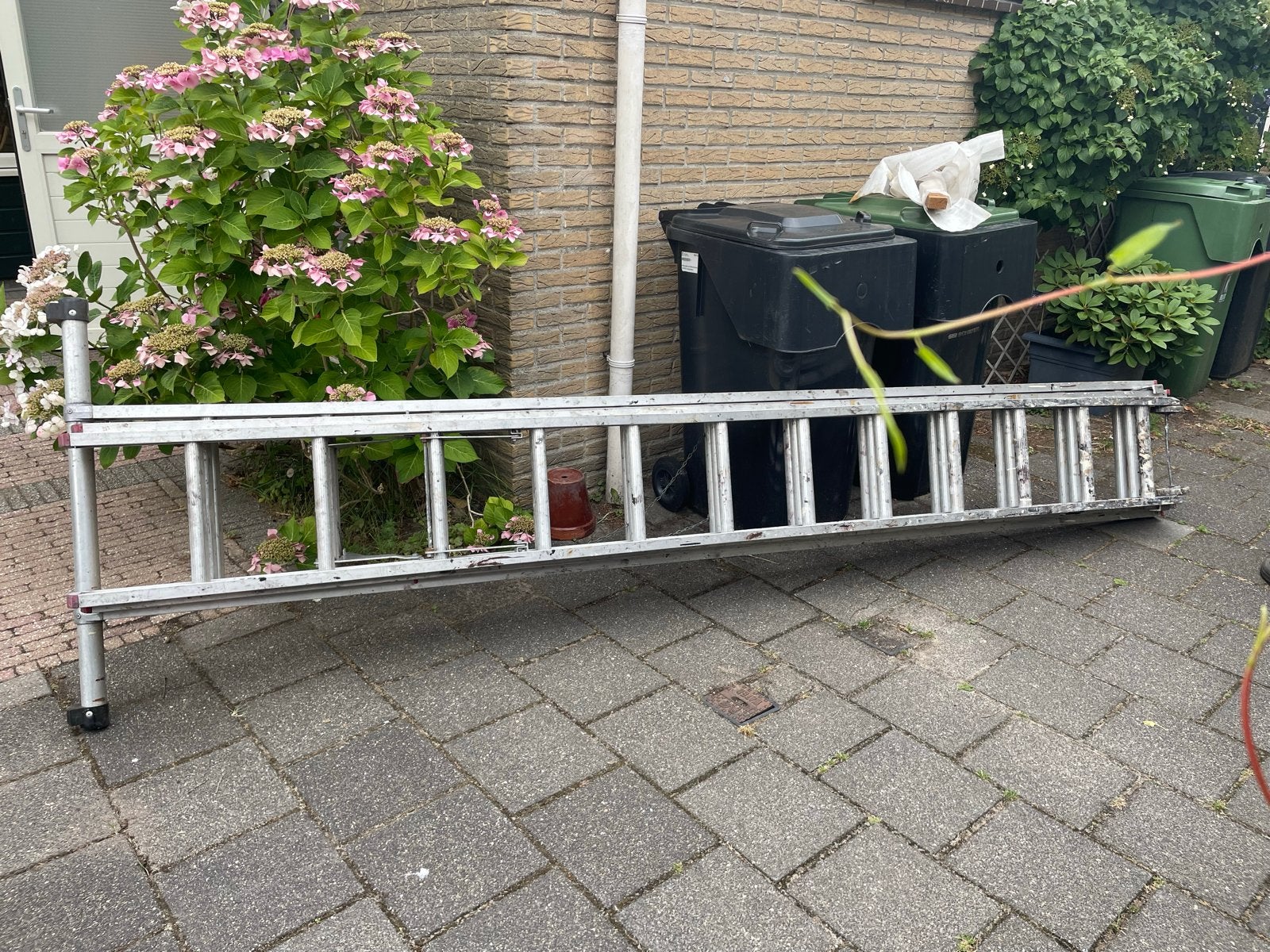 Altrex/Bijstede Ladder - Gebruikt, driedelig uitschuifbaar, Ophalen, Gebruikt, Ladder, Opvouwbaar of Inschuifbaar