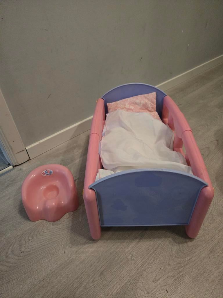 Babyborn bed en potje, Ophalen of Verzenden, Zo goed als nieuw, Babypop