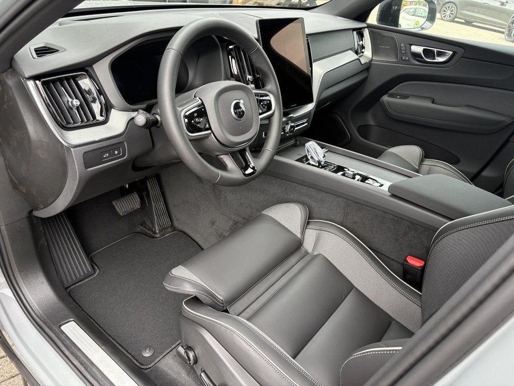 Volvo XC60 2.0 T6 Plug-in Hybrid AWD Plus Black Edition | PH, Auto's, Volvo, 12 maanden, Gebruikt, Euro 6, 4 cilinders