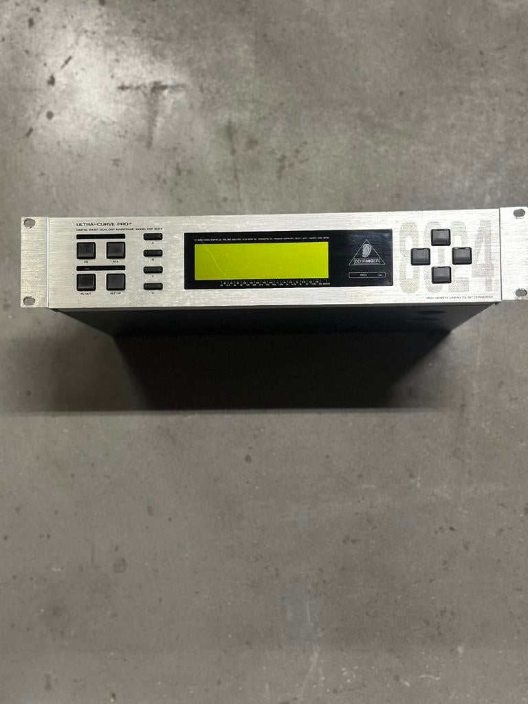 Behringer Ultra Curve Pro dsp8024, Muziek en Instrumenten, Gebruikt, Behringer, Ophalen of Verzenden, Equalizer