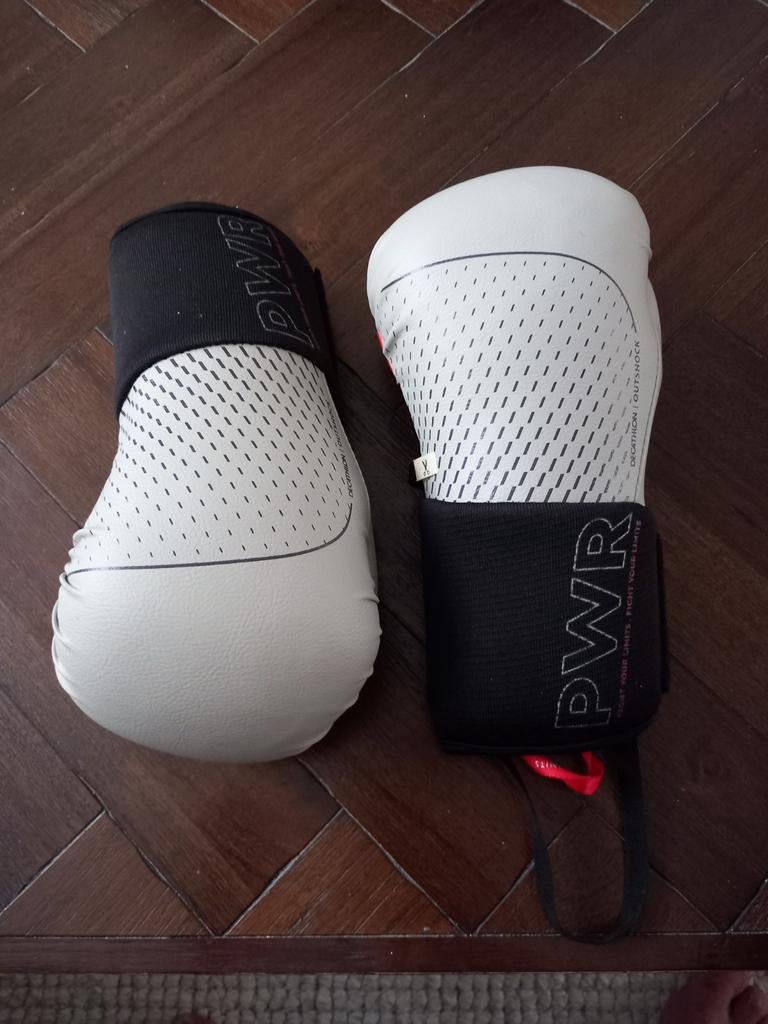 Bokshandschoenen 8oz - Zo goed als nieuw, Ophalen of Verzenden, Zo goed als nieuw, Bokshandschoenen