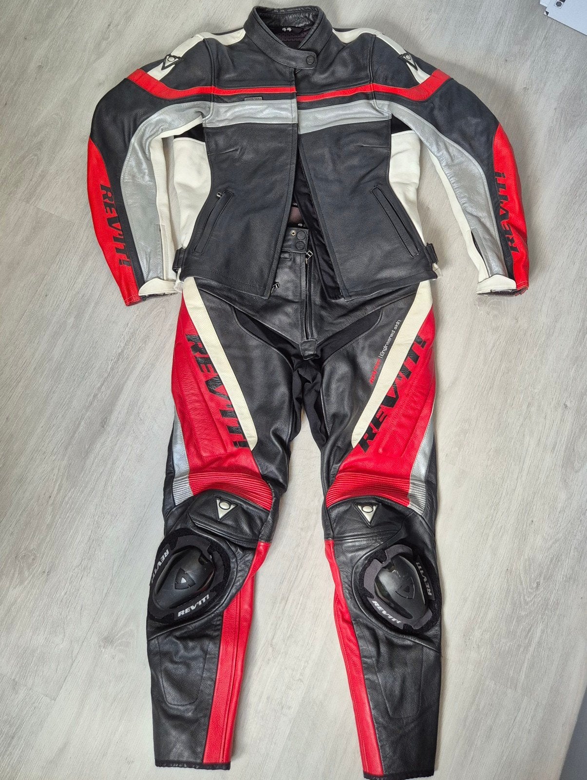 Rev'it leren damesmototpak 42/44, Motoren, Kleding | Motorkleding, Ophalen, REV'IT!, Combipak, Dames