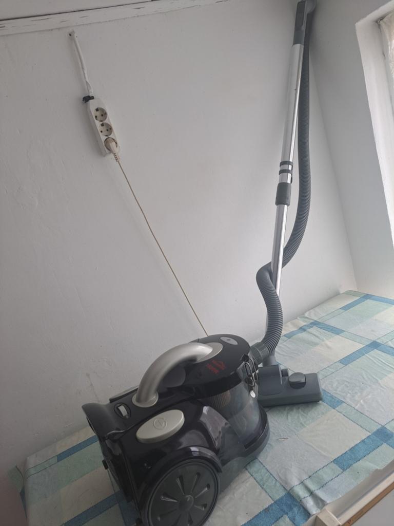 MONTISS 1600 W MVC 5038/CH812A Zakloze stofzuiger, Ophalen of Verzenden, Zo goed als nieuw