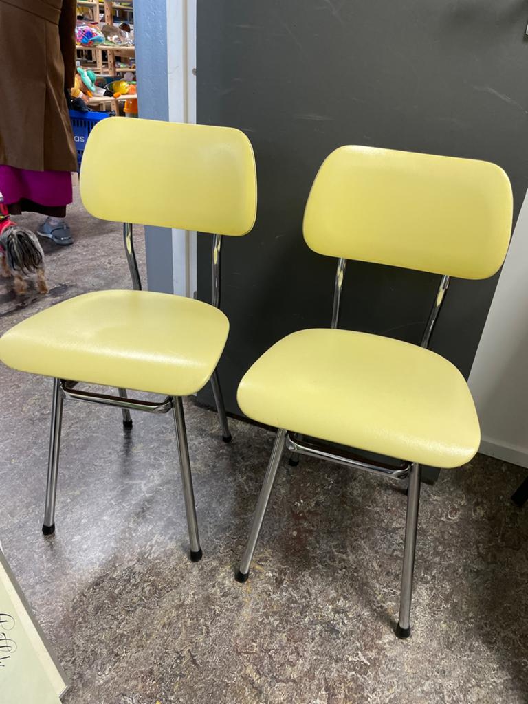 Set van 2 vintage gele stoelen met chromen poten, Kunststof, Twee, Overige kleuren, -