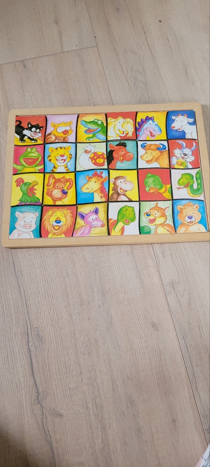Houten puzzel met dieren, 24 delig., 2 tot 4 jaar, Gebruikt, 10 tot 50 stukjes, Ophalen of Verzenden