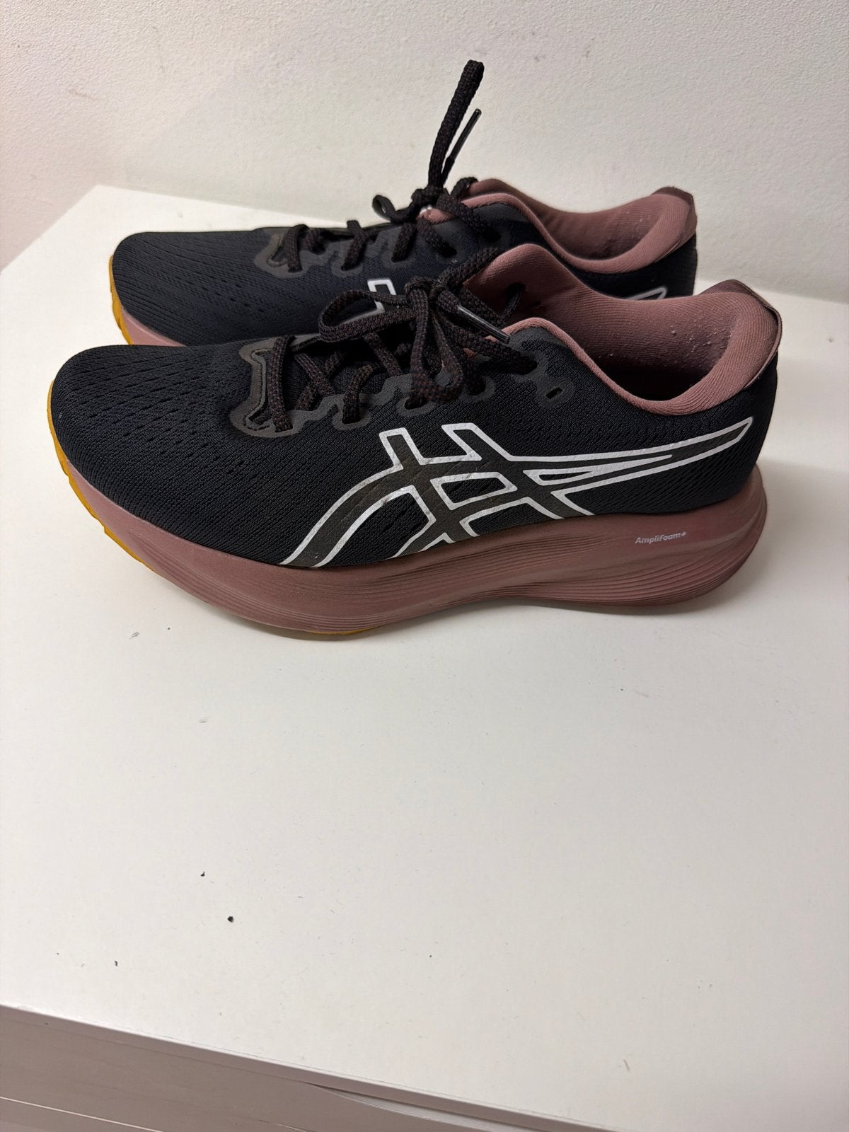 ASICS hardloopschoenen maat 40 - Slechts 1 keer gedragen!, Ophalen, Zo goed als nieuw, Zwart, Sportschoenen