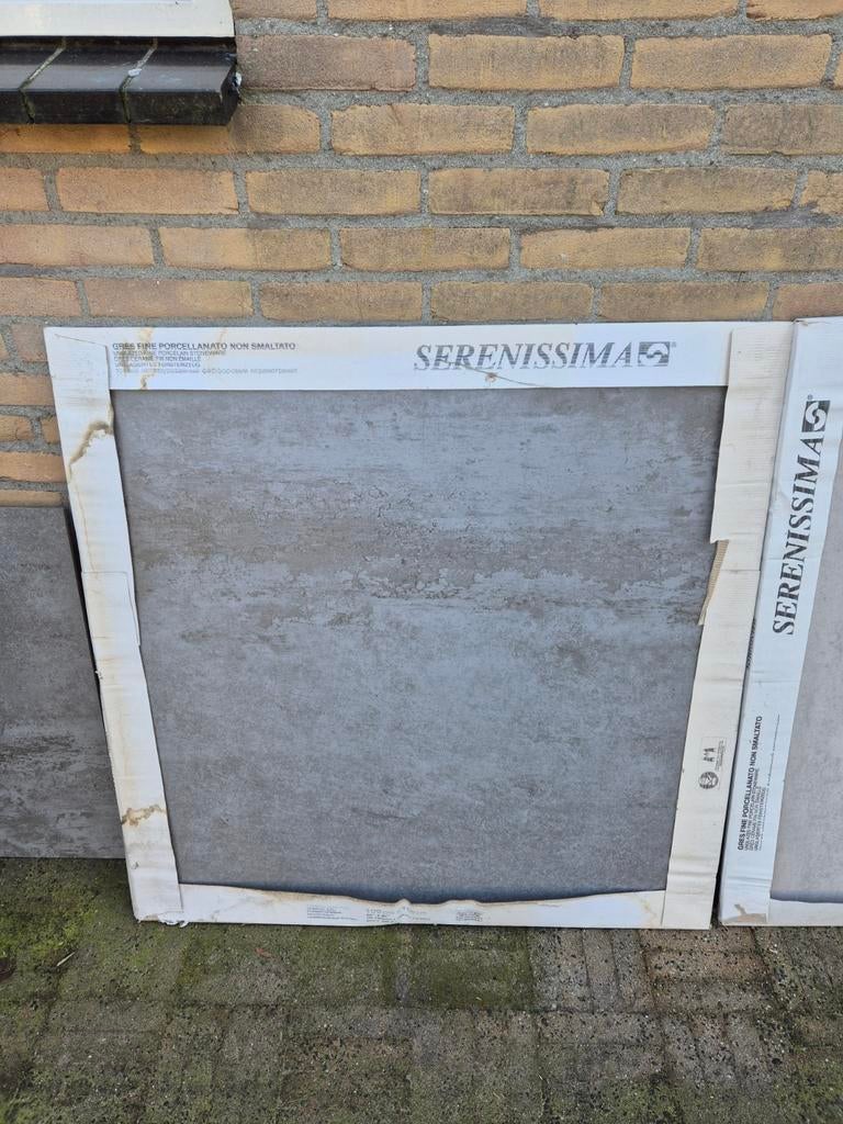 Donker grijze badkamer tegels, Ophalen, 60 cm of meer, Nieuw, Minder dan 5 m²