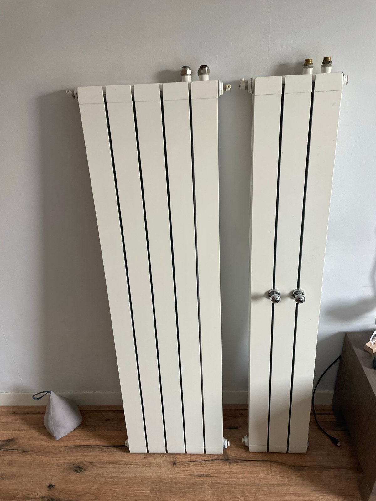 Twee verticale radiatoren, wit, gebruikt, Ophalen, Gebruikt, Radiator, Minder dan 60 cm