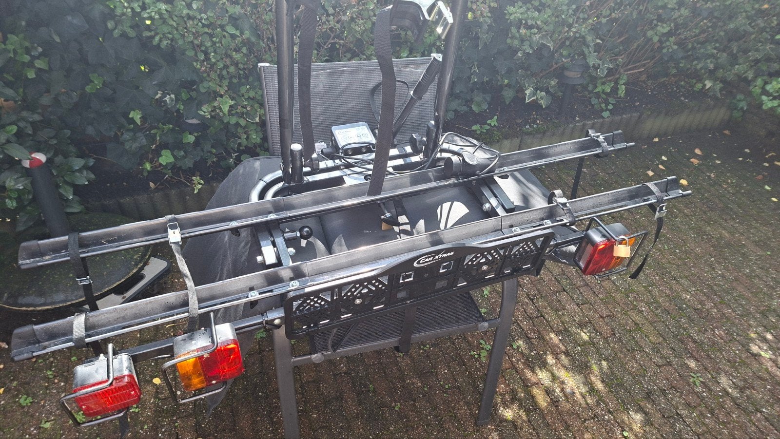 Foto 3 van Car Xtras Compact 2 Trekhaakdrager voor 2 fietsen