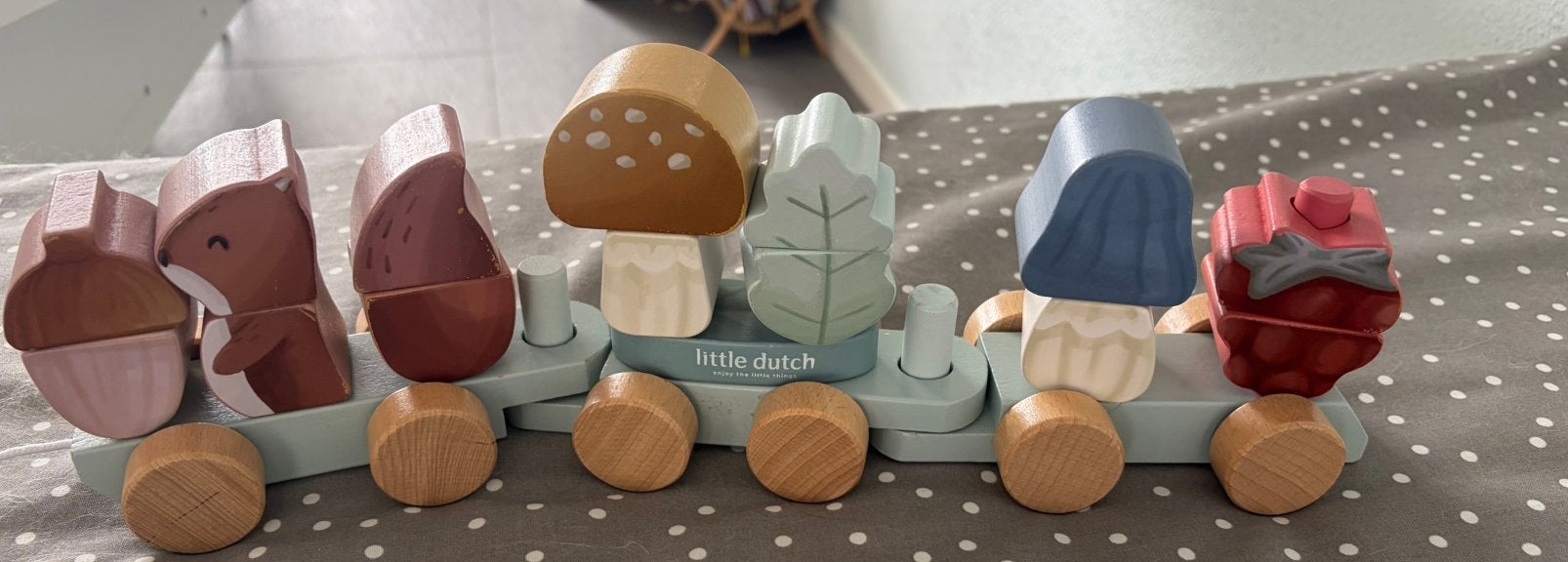 Little dutch trein eekhoorn, Kinderen en Baby's, Speelgoed | Houten speelgoed, Ophalen of Verzenden, Gebruikt
