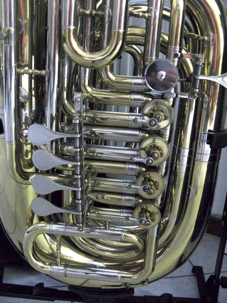 J.F. Kayser C-Tuba – Van Weersel Enschede, Muziek en Instrumenten, Blaasinstrumenten | Tuba's, Ophalen, Gebruikt, C-tuba, Met koffer of draagtas