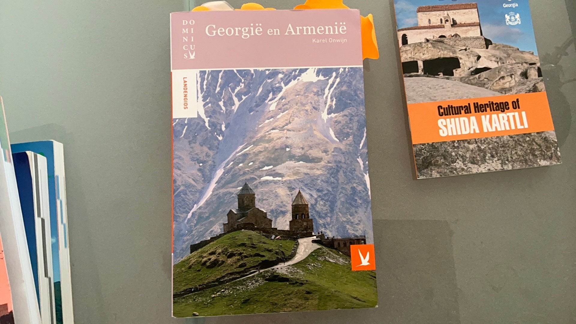 Reisgids en kaart Georgië, Europa, Ophalen of Verzenden, Zo goed als nieuw, Reisgids of -boek