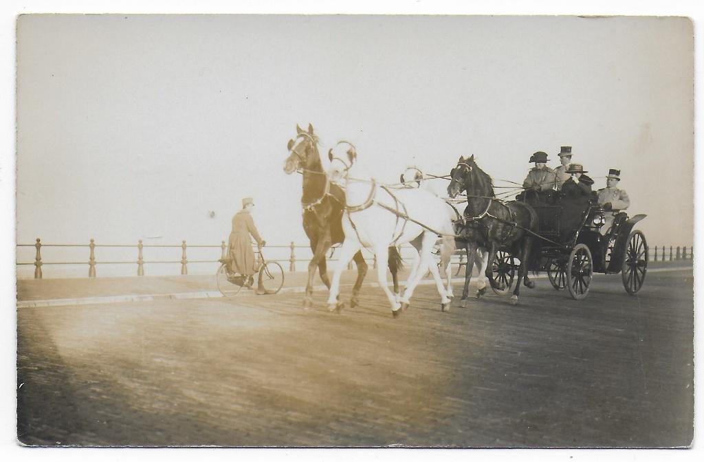 In de koets en in de mist ongelopen oude ansichtkaart B6924, Verzenden, 1940 tot 1960