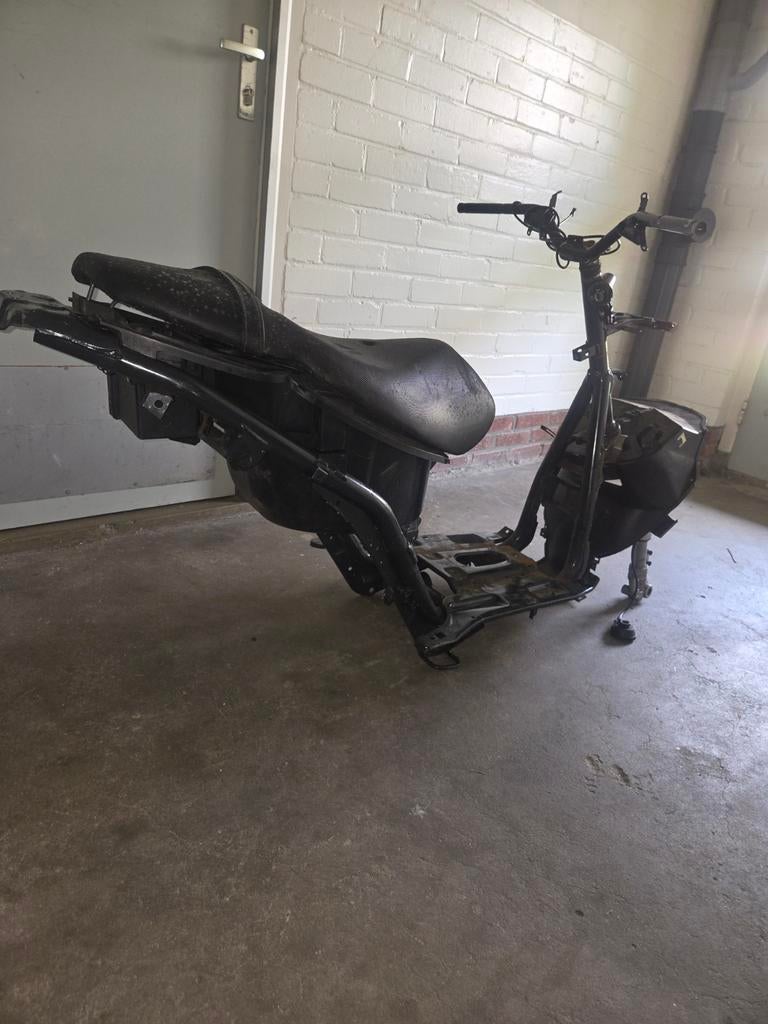 Piaggio NRG Power 50cc frame met benzine- en olietank, Ophalen of Verzenden, Gebruikt, Frame, Piaggio