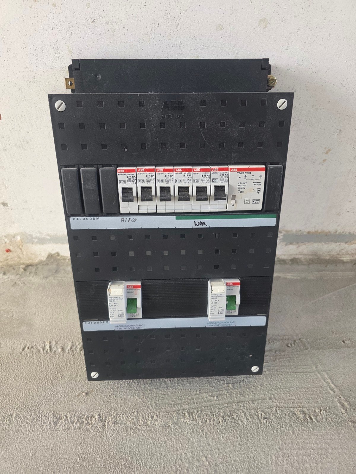 ABB 1 fase meterkast 360x220 - Complete groepenkast, Doe-het-zelf en Verbouw, Elektra en Kabels, Ophalen of Verzenden, Gebruikt