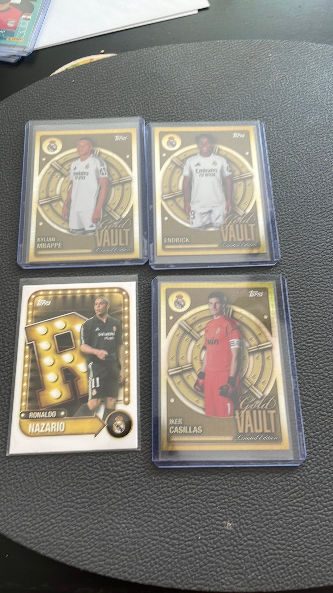 Topps Gold Vault Voetbal Kaarten - Mbappe, Ronaldo, Casillas, Verzamelen, Sportartikelen en Voetbal, Ophalen of Verzenden, Zo goed als nieuw