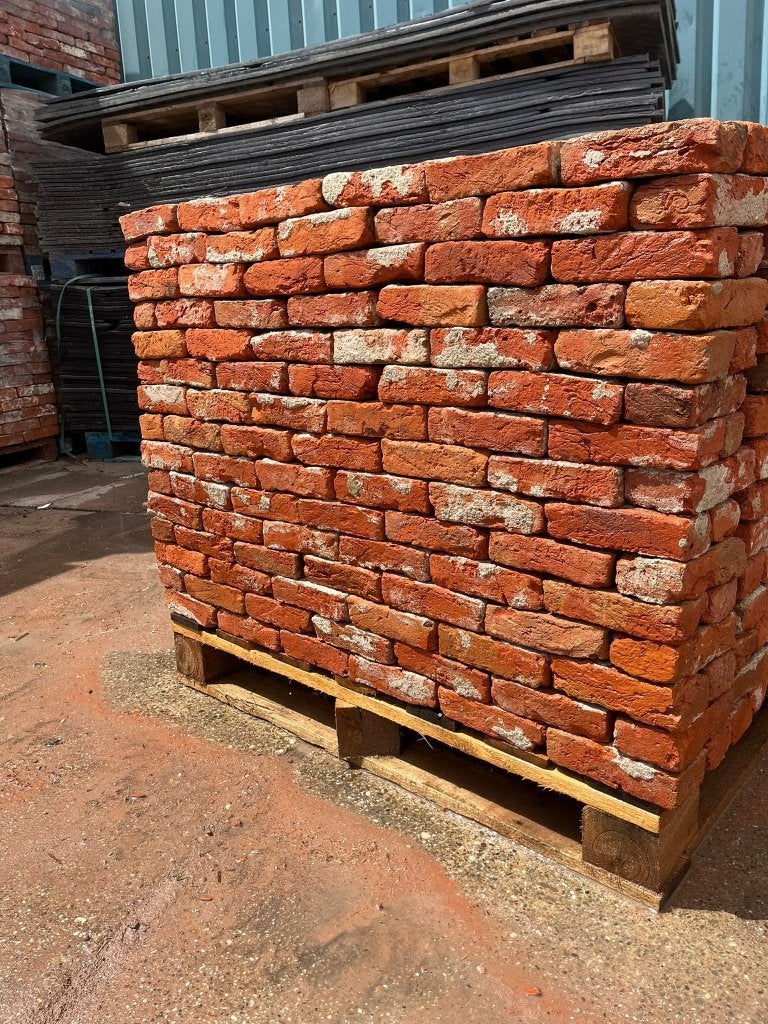 Oude rode handvorm stenen 17x4.5 1.800M2 van ÉÉN partij!!, Ophalen of Verzenden, Gebruikt, Bakstenen