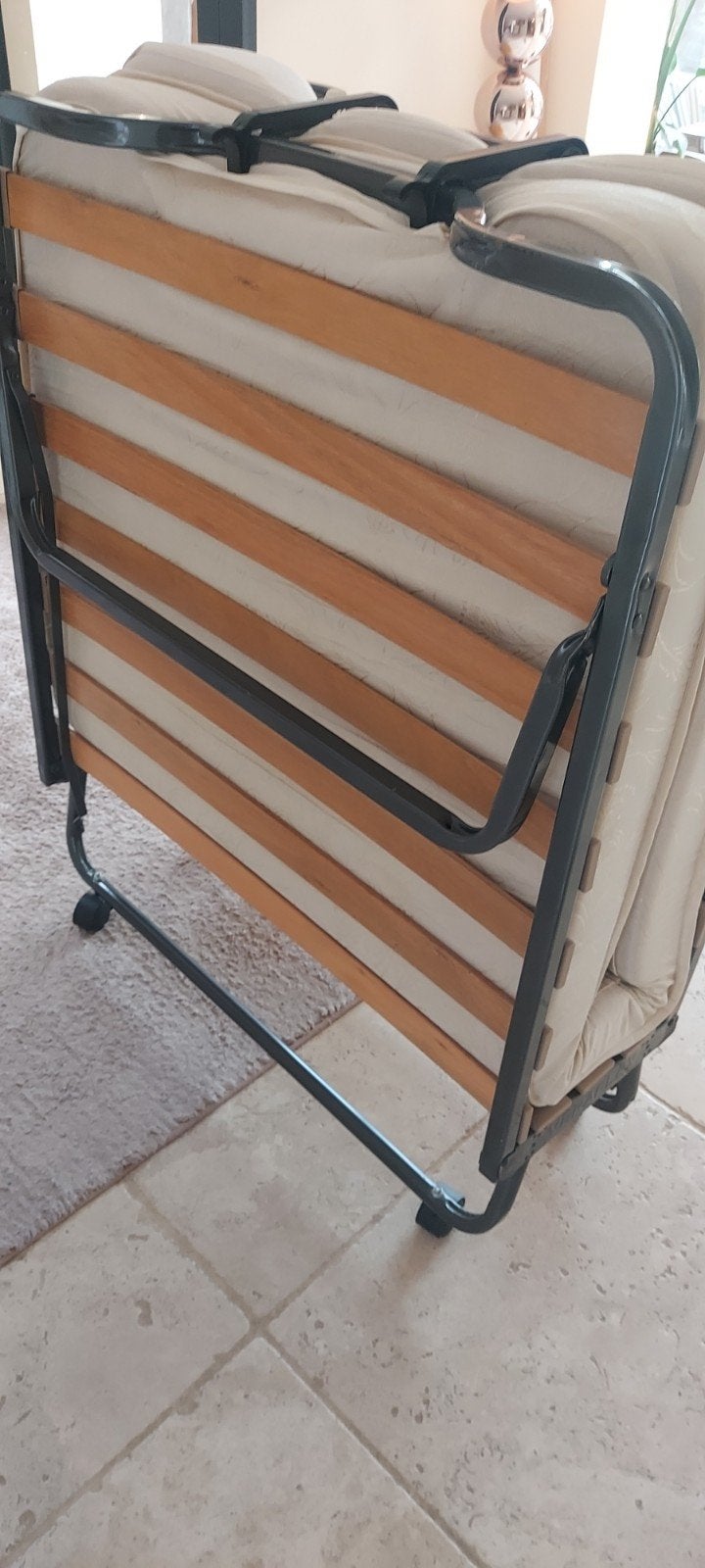 Opklapbed met wieltjes - Ideaal voor logees, Ophalen, Gebruikt, Eenpersoons, 190 cm of minder