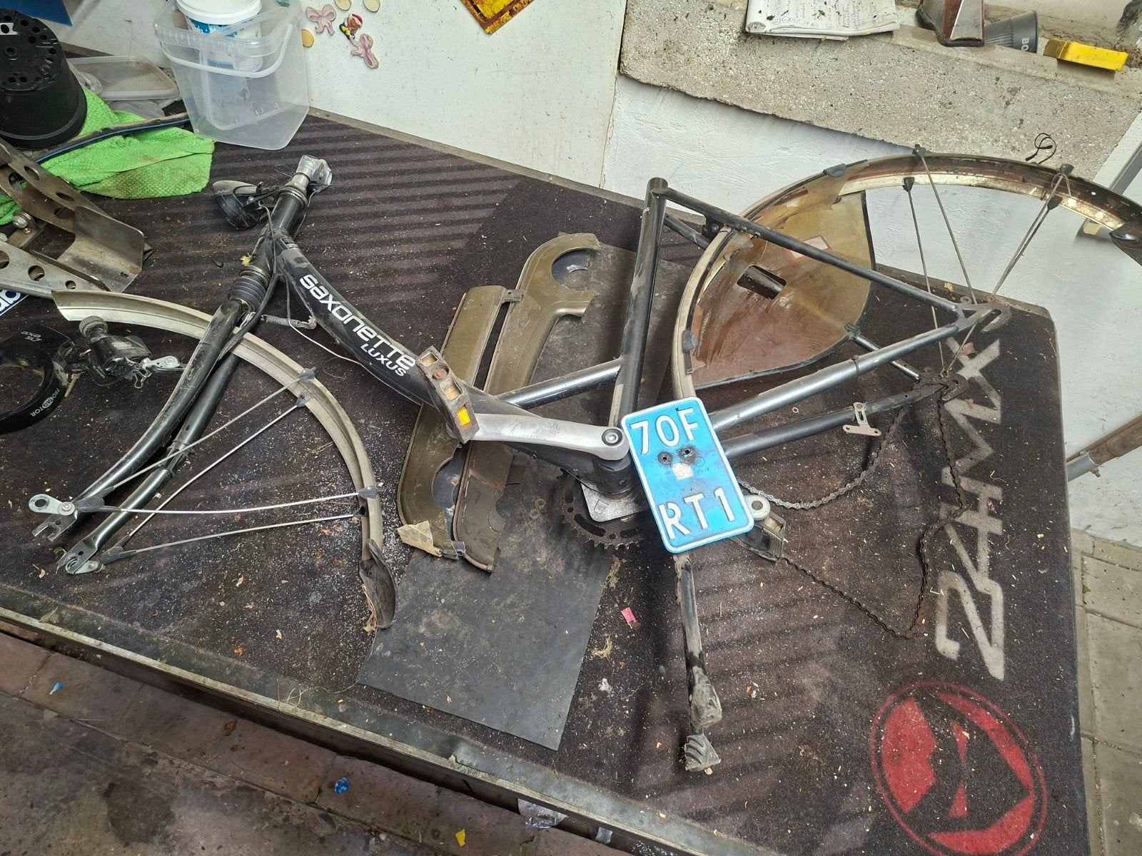 spartamet frame met kenteken, Ophalen