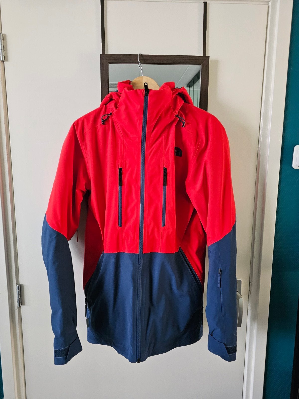 The North Face Gore-Tex Ski-jas - Rood/Blauw Maat S, Ophalen of Verzenden, Zo goed als nieuw