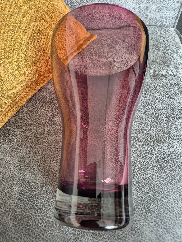Vaas paars / aubergine, Huis en Inrichting, Woonaccessoires | Vazen, 26 cm, Gebruikt, Paars, Ophalen of Verzenden