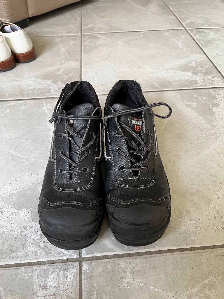 Z.G.A.N. / licht gedragen paar Neskrid werkschoenen maat 45, Kleding | Heren, Schoenen, Verzenden, Zwart, Zo goed als nieuw, Neskrid